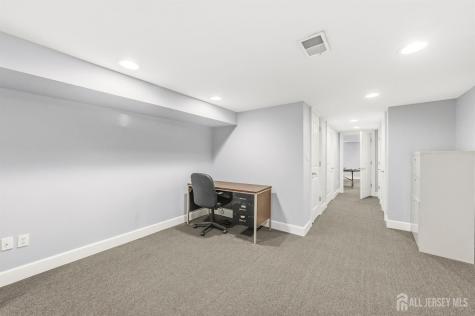 19 Fairview Drive Clark NJ 07066