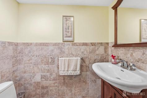19 Fairview Drive Clark NJ 07066