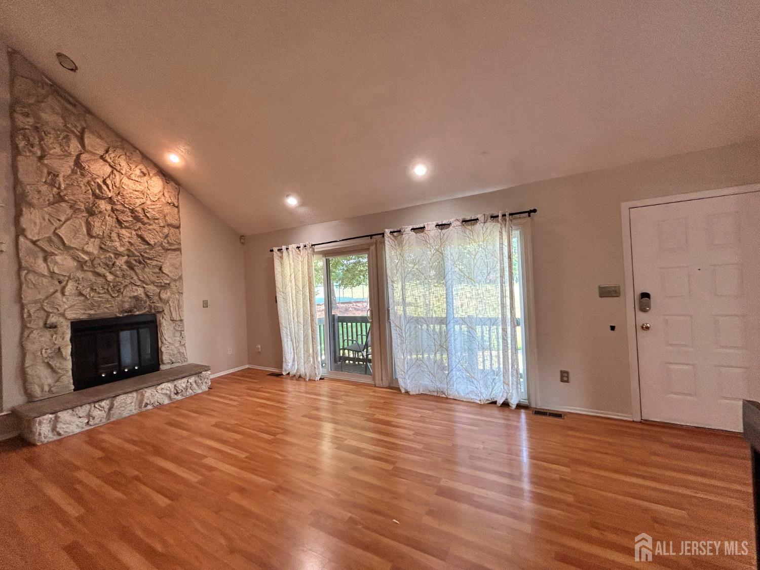 17 Westgate Drive Edison NJ 08820
