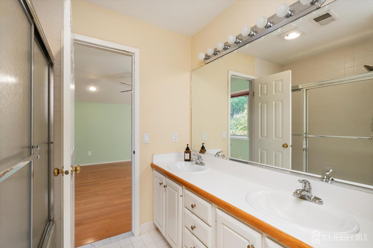 426 Sayre Drive Plainsboro NJ 08540