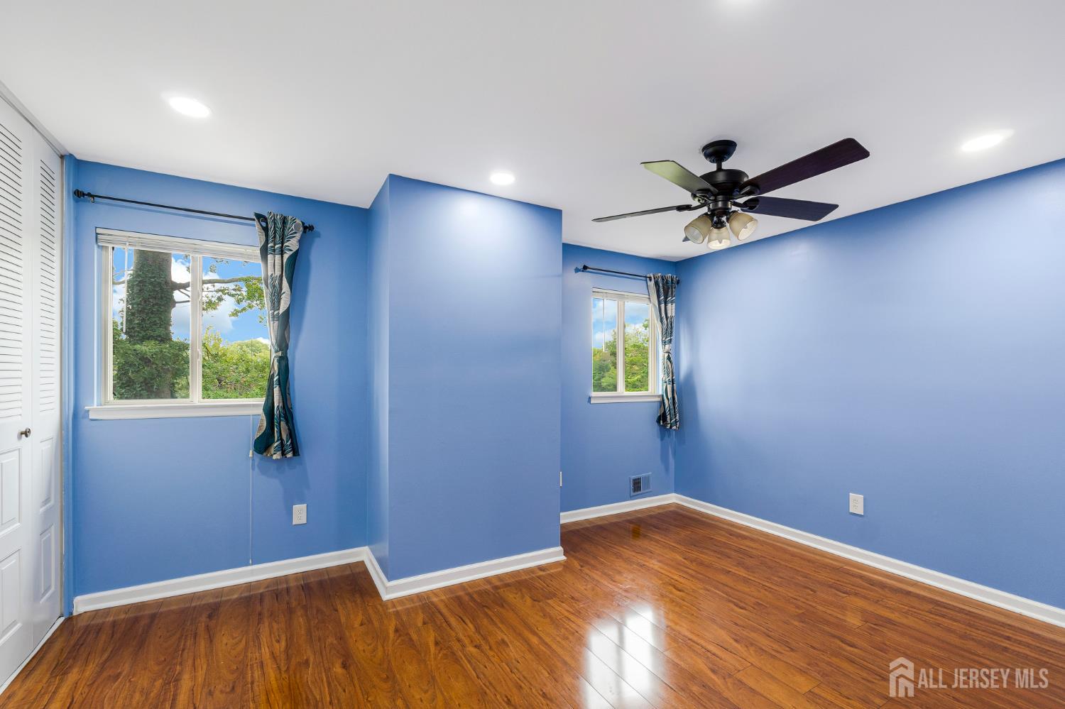 32 Chelsea Way Bridgewater NJ 08807
