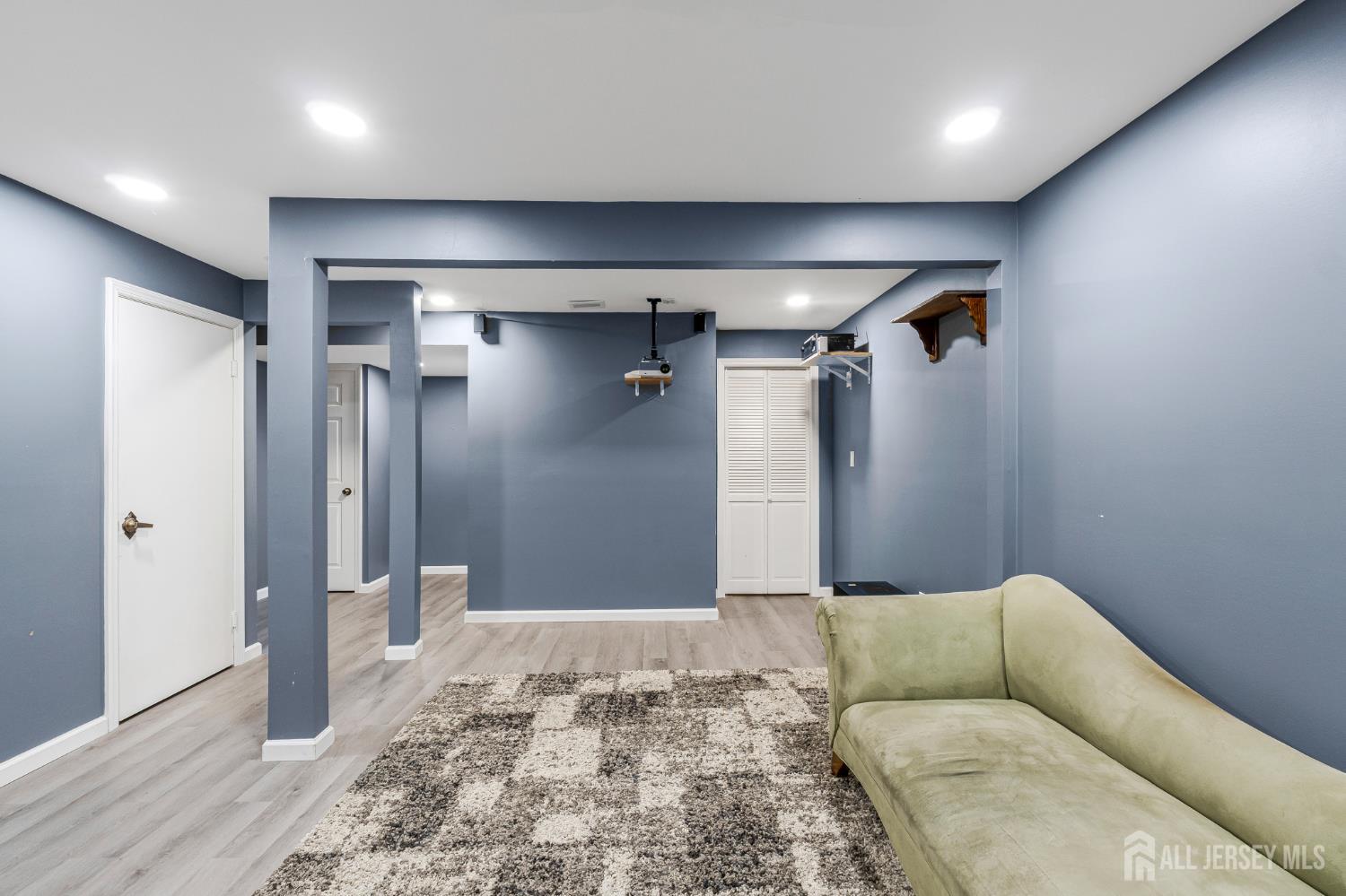 32 Chelsea Way Bridgewater NJ 08807