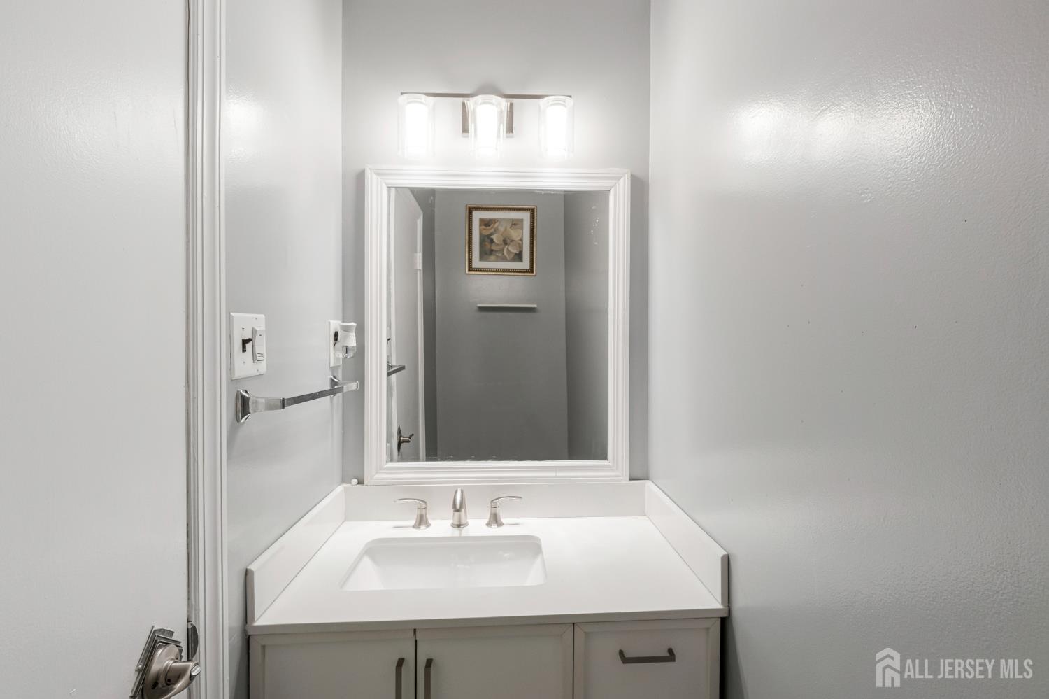 32 Chelsea Way Bridgewater NJ 08807