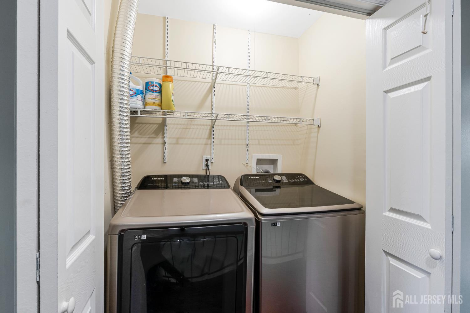 32 Chelsea Way Bridgewater NJ 08807