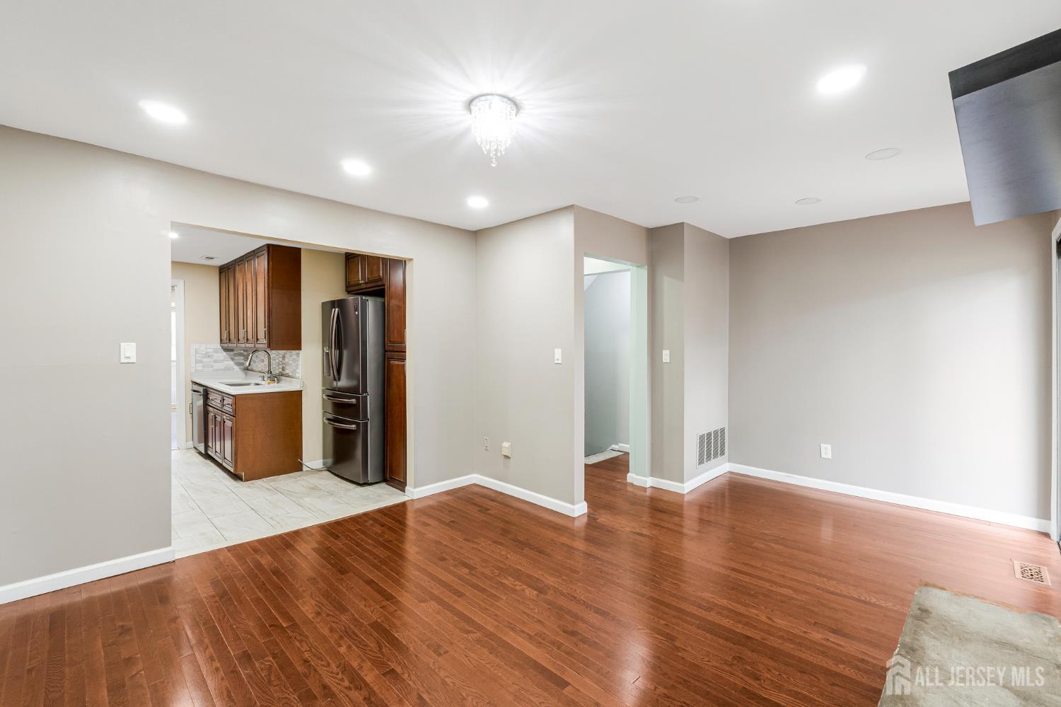 32 Chelsea Way Bridgewater NJ 08807