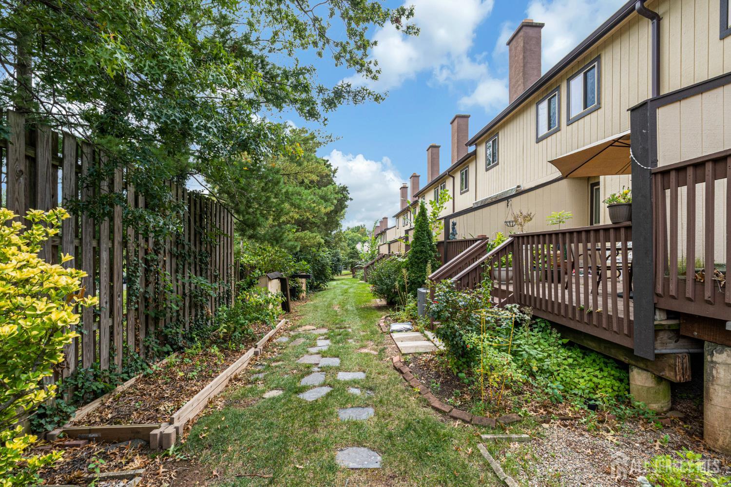 32 Chelsea Way Bridgewater NJ 08807