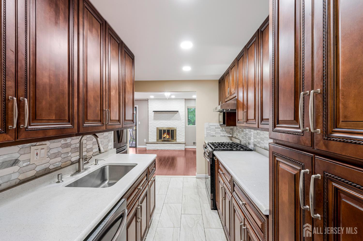 32 Chelsea Way Bridgewater NJ 08807