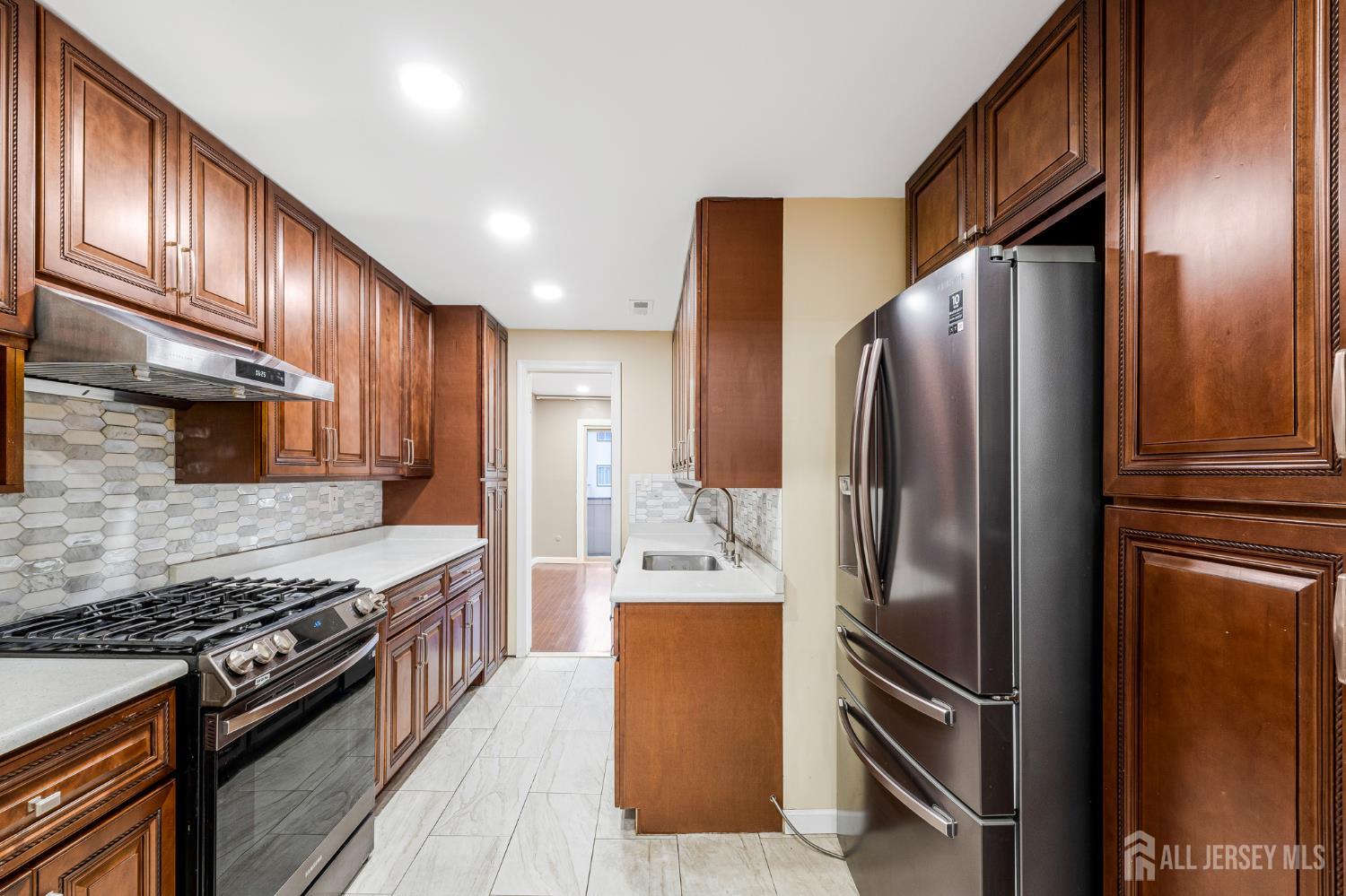 32 Chelsea Way Bridgewater NJ 08807
