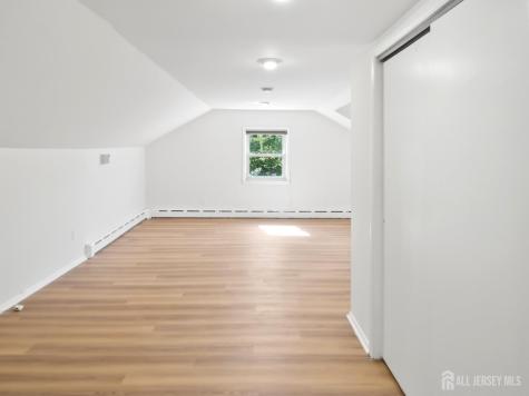 21 Sherwood Avenue East Brunswick NJ 08816