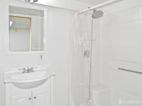 21 Sherwood Avenue East Brunswick NJ 08816