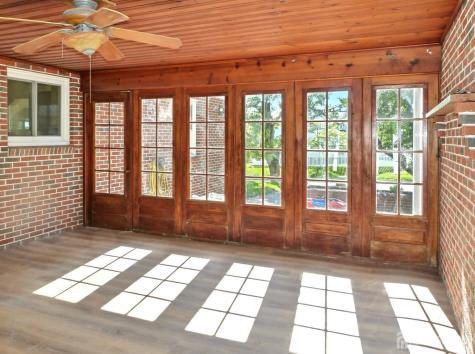 21 Sherwood Avenue East Brunswick NJ 08816