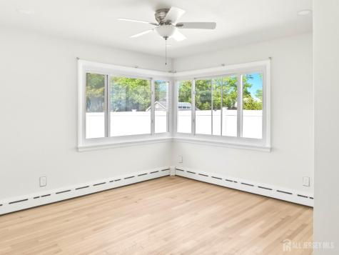 21 Sherwood Avenue East Brunswick NJ 08816
