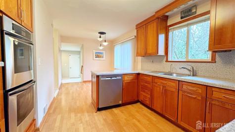 26 Lucille Court Edison NJ 08820