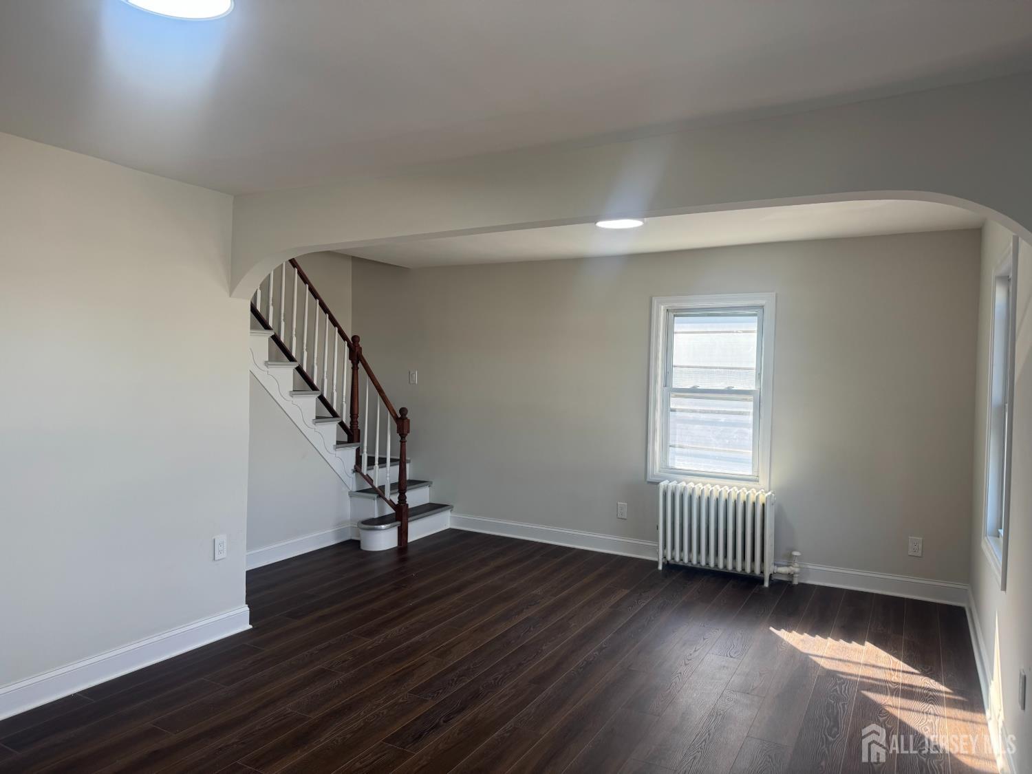 6 Woodland Avenue North Brunswick NJ 08902