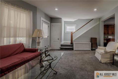 248 W 3rd Avenue Roselle NJ 07203