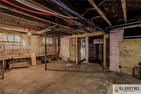 248 W 3rd Avenue Roselle NJ 07203