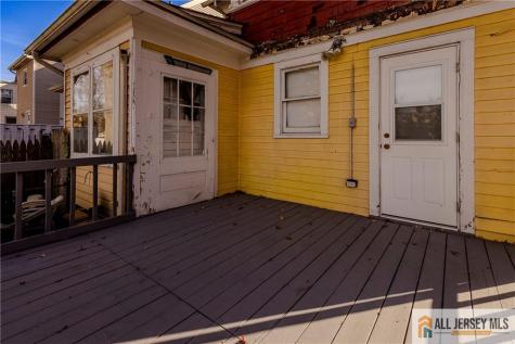 248 W 3rd Avenue Roselle NJ 07203