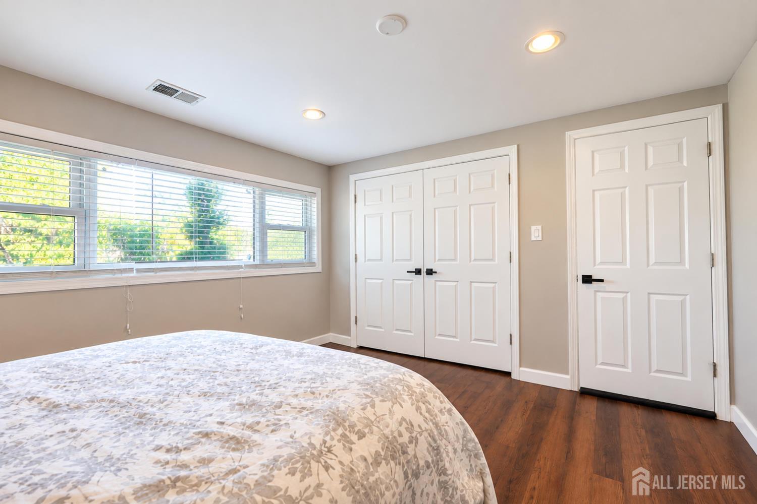 15 Foxwood Drive Franklin NJ 08873