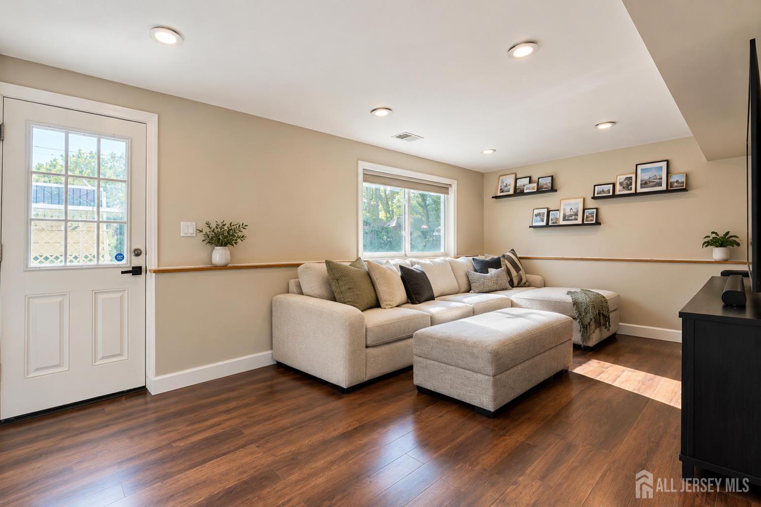 15 Foxwood Drive Franklin NJ 08873