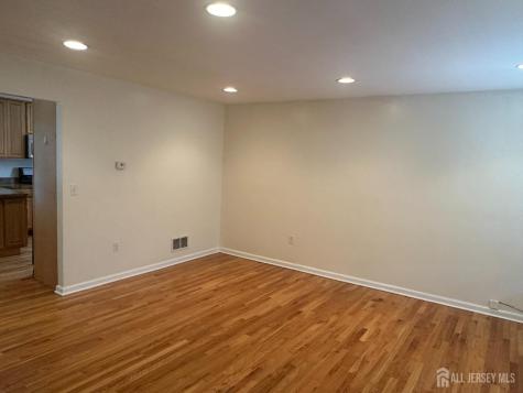 2066 Excelsior Avenue North Brunswick NJ 08902