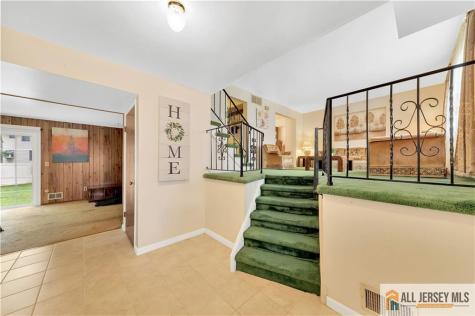 6 Sherry Court Edison NJ 08820