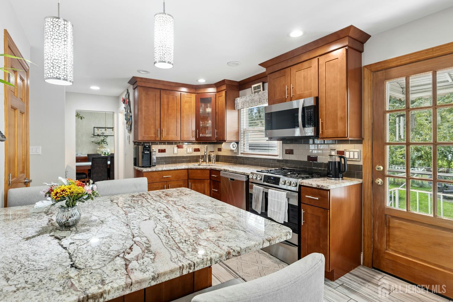 540 Butler Street Avenel NJ 07001