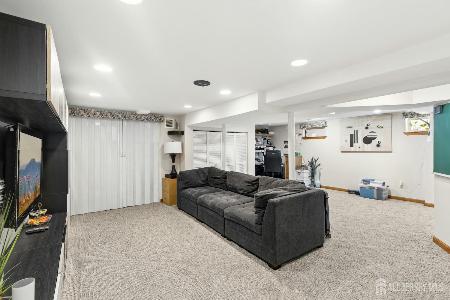 540 Butler Street Avenel NJ 07001