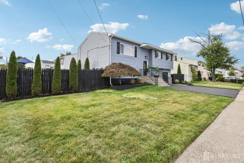 14 Spoganetz Avenue Carteret NJ 07008