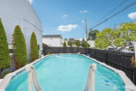 14 Spoganetz Avenue Carteret NJ 07008