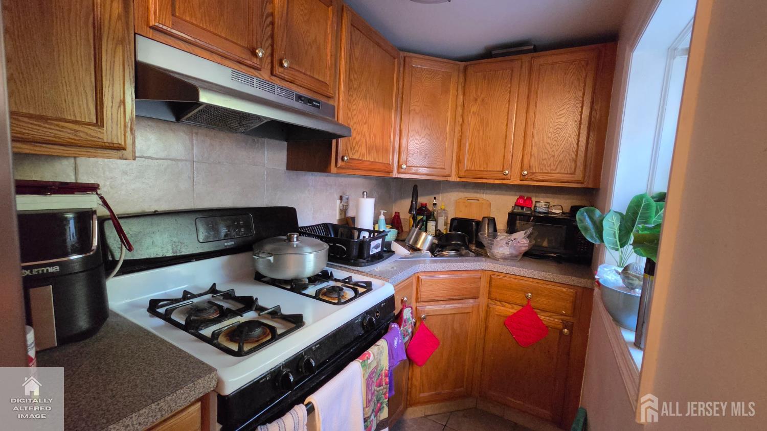 91 W 19th Street Bayonne NJ 07002