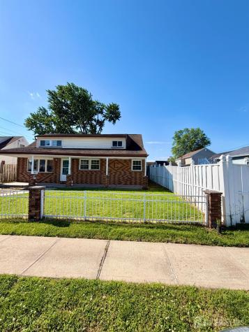 17 Birch Street Carteret NJ 07008