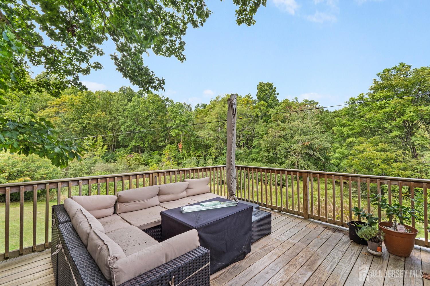 24 Shore Road Sussex NJ 07461