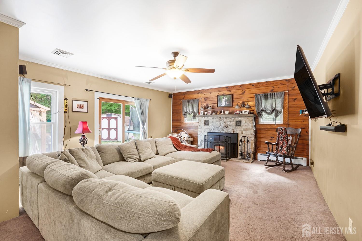 24 Shore Road Sussex NJ 07461