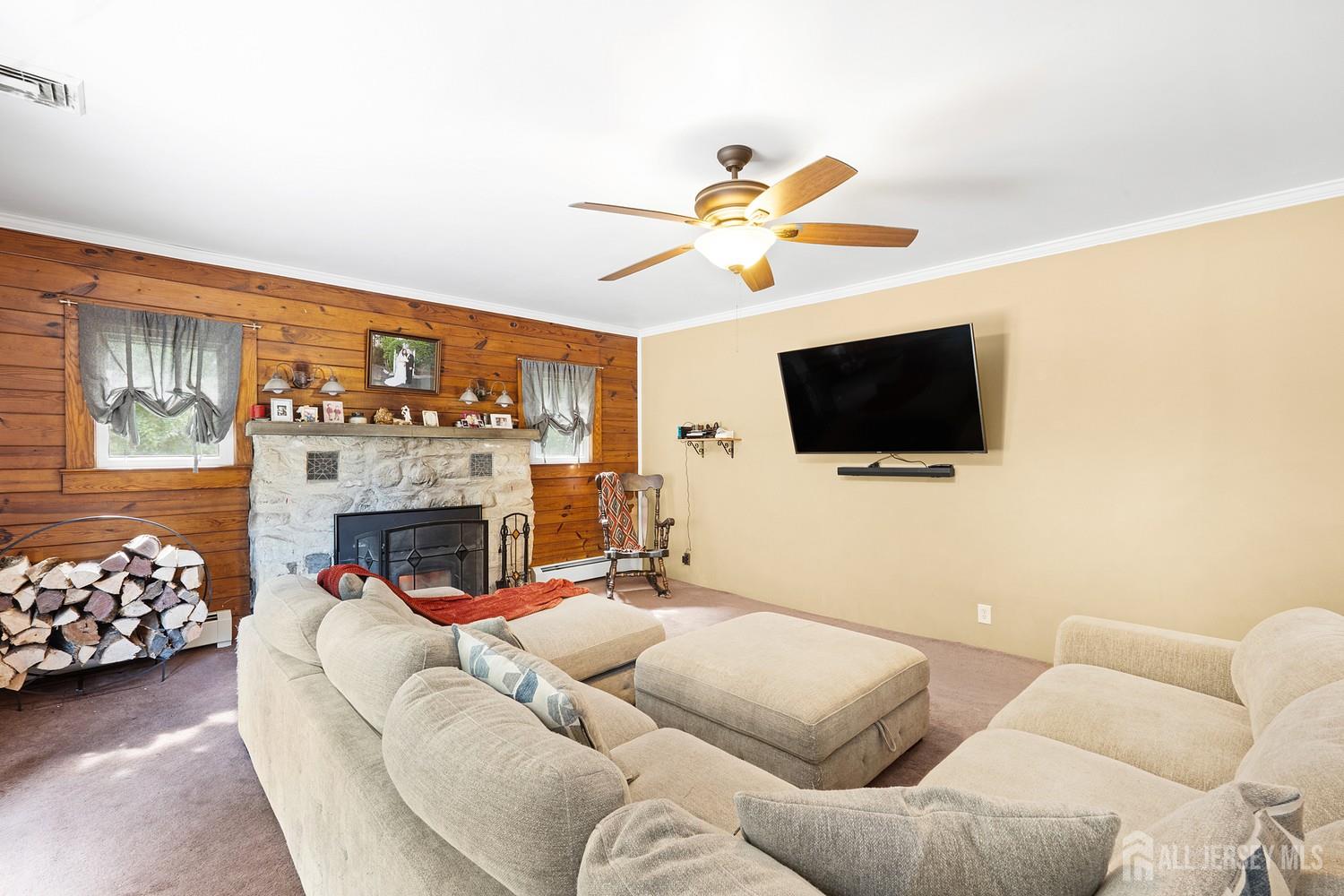 24 Shore Road Sussex NJ 07461