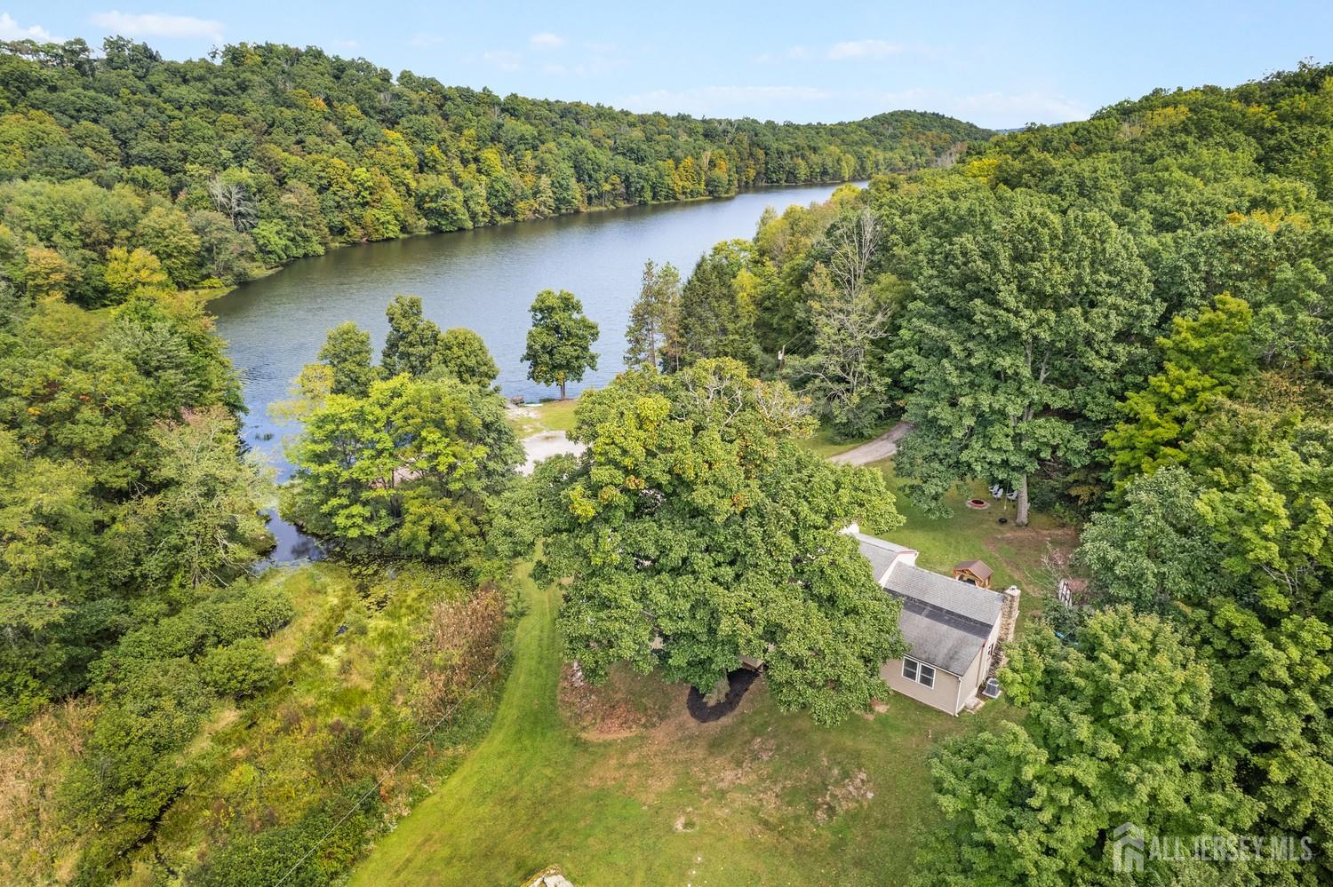 24 Shore Road Sussex NJ 07461