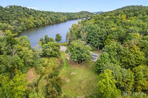 24 Shore Road Sussex NJ 07461