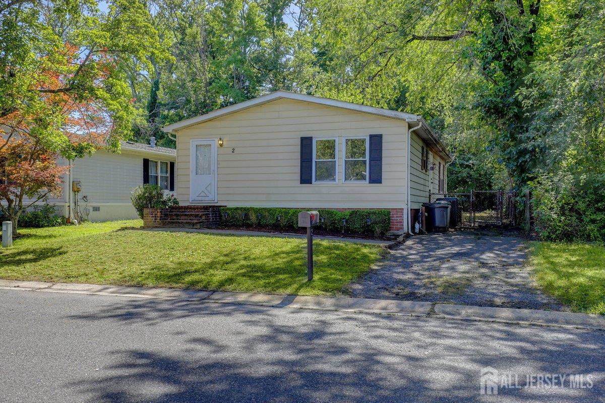 2 Cedar Court Manalapan NJ 07726