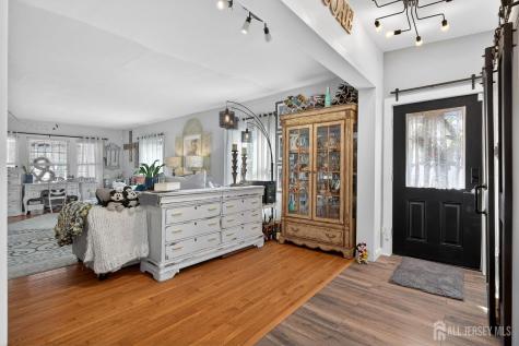 151 Beechwood Avenue Middlesex NJ 08846