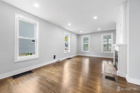 66 Leigh Street Clinton Town NJ 08809