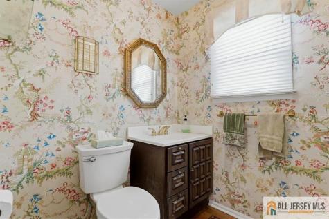 46 Lynnwood Road Edison NJ 08820