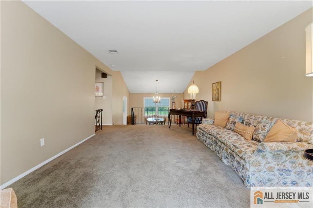 46 Lynnwood Road Edison NJ 08820