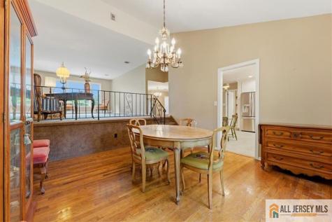 46 Lynnwood Road Edison NJ 08820