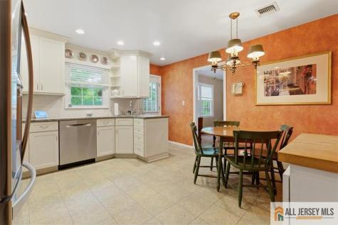 46 Lynnwood Road Edison NJ 08820