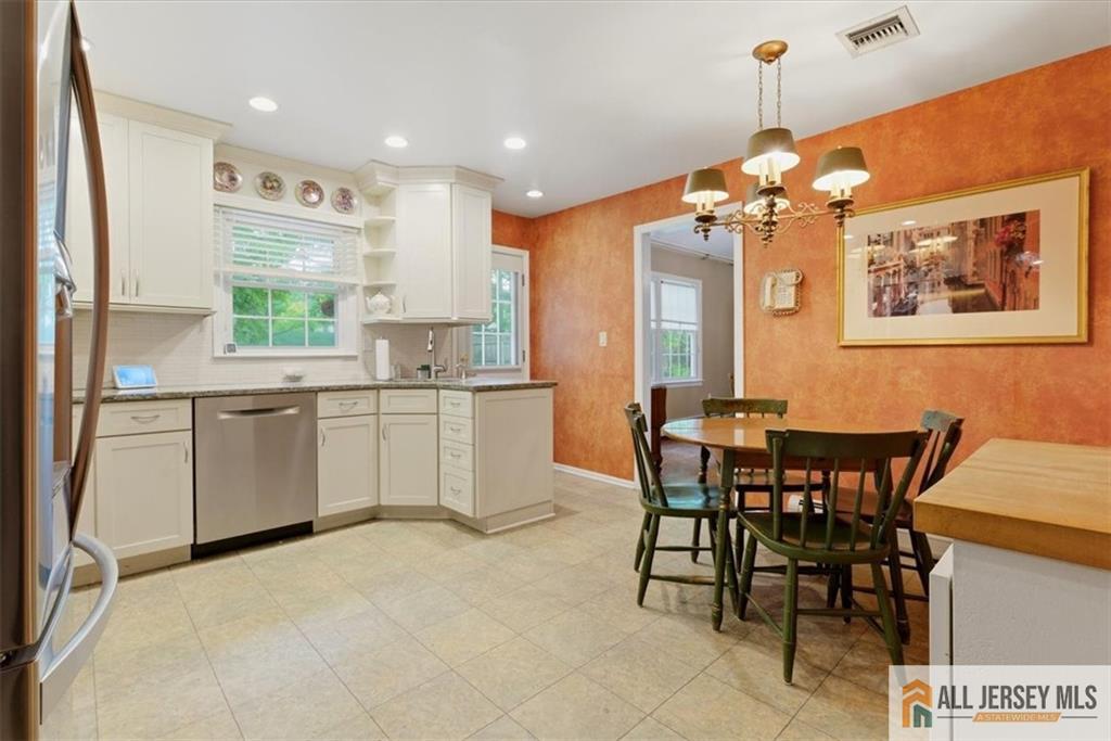 46 Lynnwood Road Edison NJ 08820