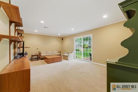 46 Lynnwood Road Edison NJ 08820
