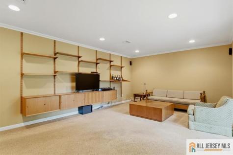 46 Lynnwood Road Edison NJ 08820