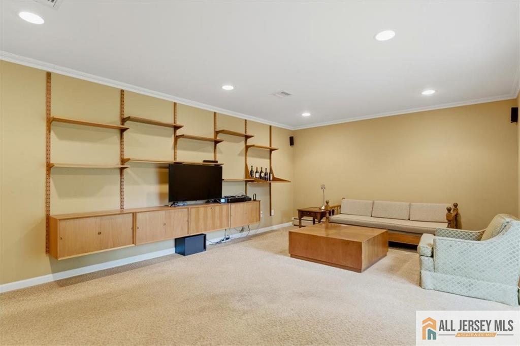 46 Lynnwood Road Edison NJ 08820
