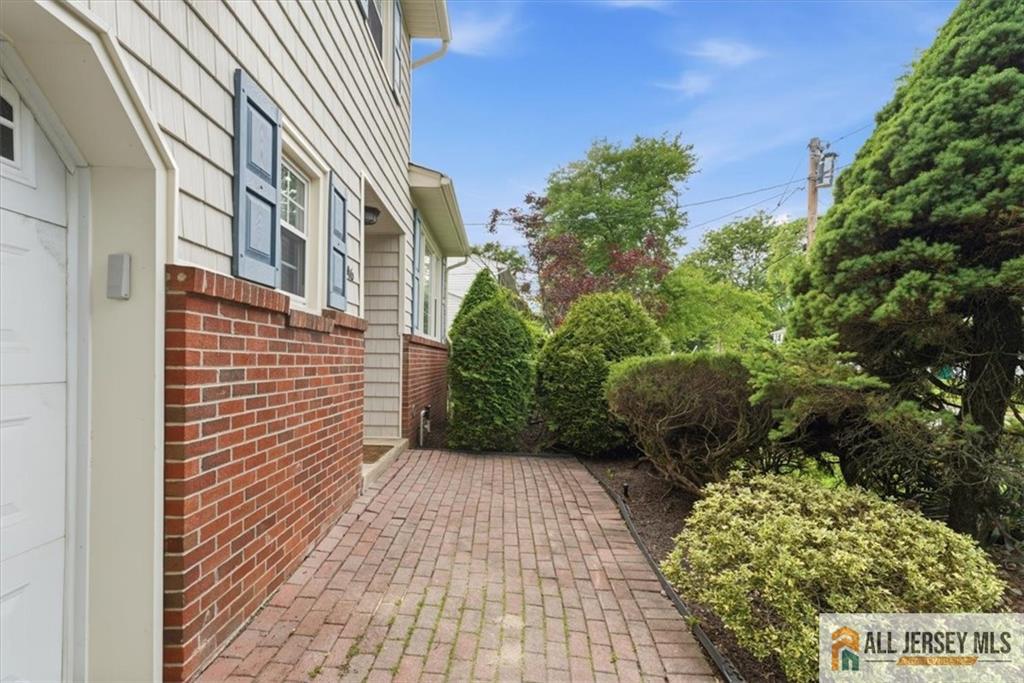 46 Lynnwood Road Edison NJ 08820