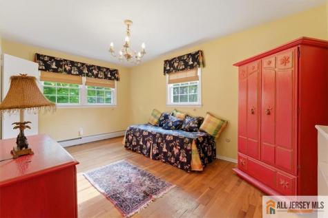 46 Lynnwood Road Edison NJ 08820