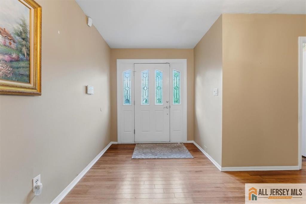 46 Lynnwood Road Edison NJ 08820